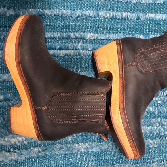 Frye boots - Picture 2 of 5